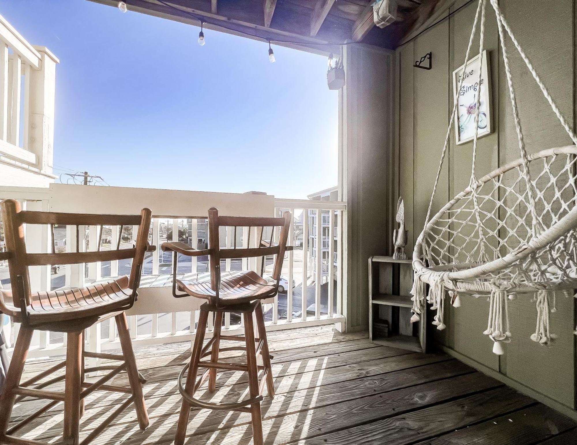 Cozy Beach Condo Sleeps 6 Pool Каролина Бийч Екстериор снимка