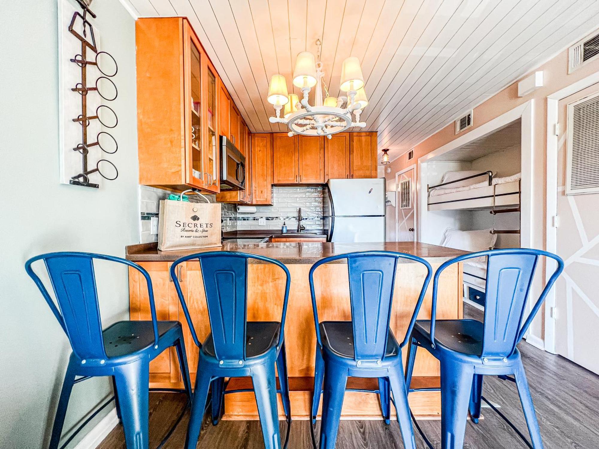 Cozy Beach Condo Sleeps 6 Pool Каролина Бийч Екстериор снимка