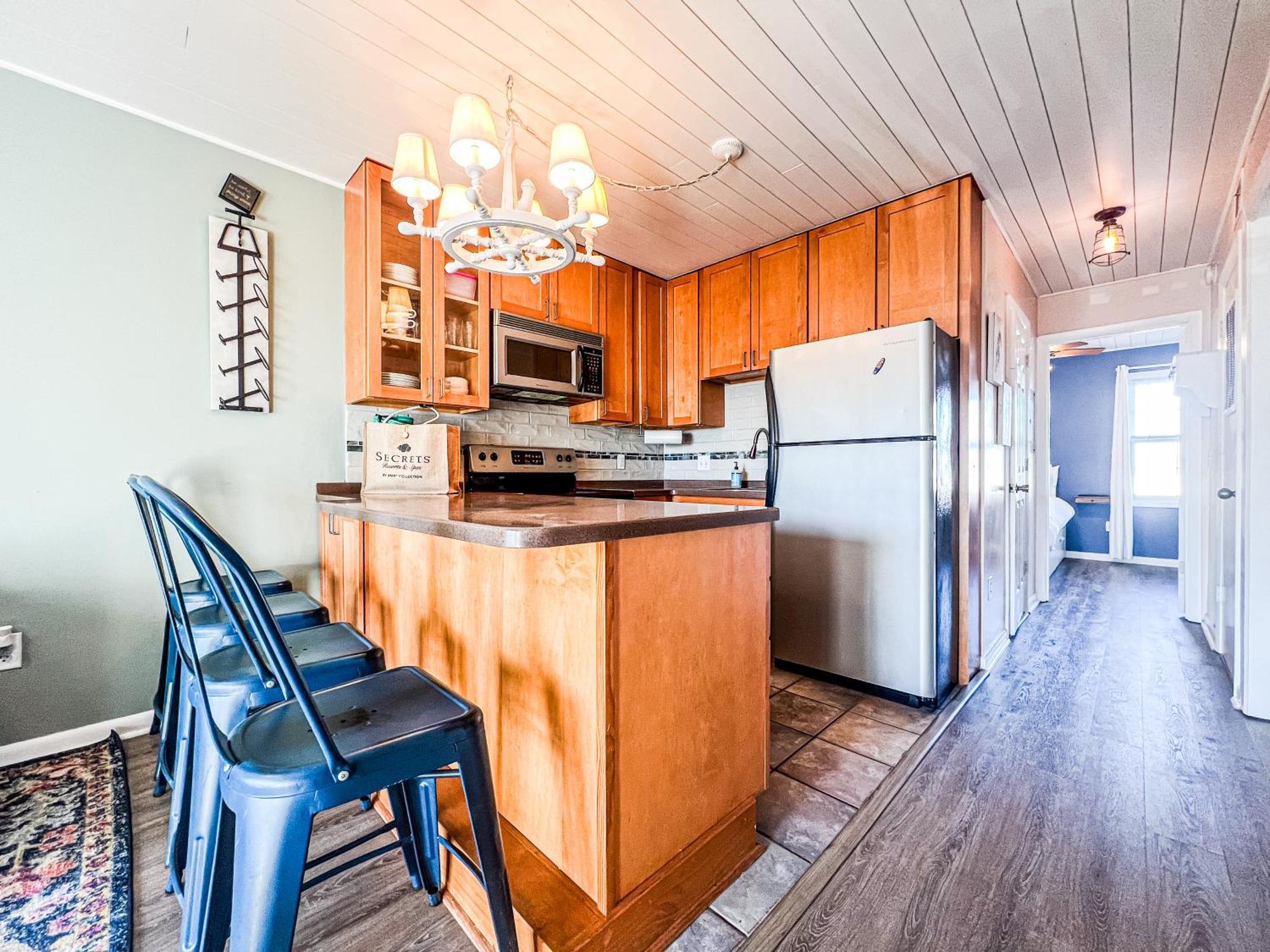 Cozy Beach Condo Sleeps 6 Pool Каролина Бийч Екстериор снимка